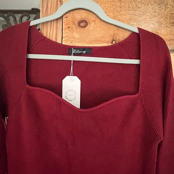 Burgundy sweater dress, brand new.  Size large. - Picture 3 of 3